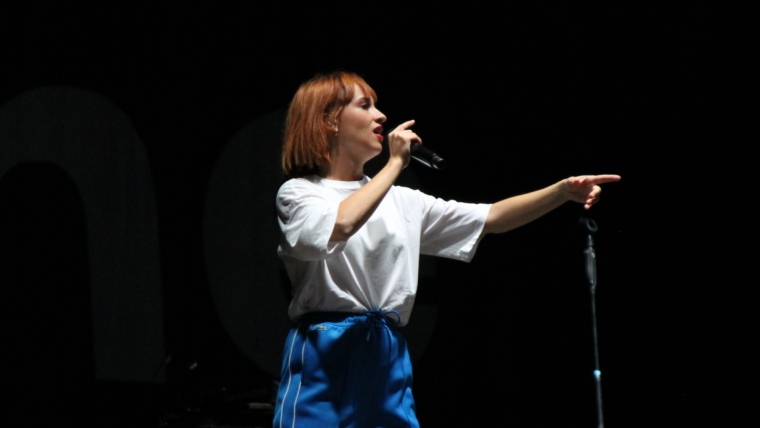 SUZANE en concert au festival Pau Music Live 1ère édition, en marge de la Foire de Pau 2021. Un festival programmé par Y A D'LA JOIE PRODUCTIONS