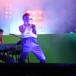 EDDY DE PRETTO concert du 18 juillet 2022, organisé par la ville de Lourdes et programmé par Y A D'LA JOIE PRODUCTIONS